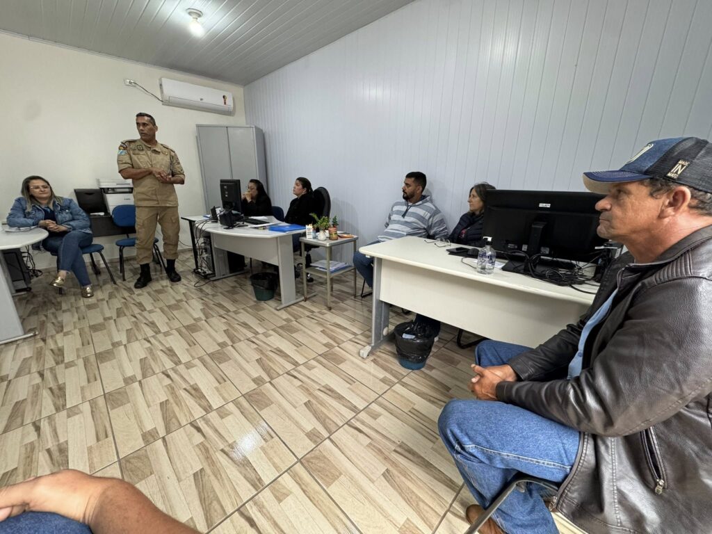 Tacuru: Reunião discute ações de prevenção e resposta a emergências da Defesa Civil