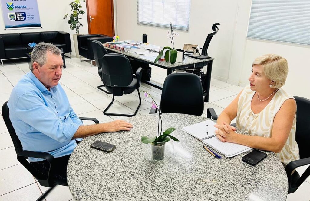 Em agendas Heliomar Klabunde apresenta e discute demandas de Paranhos