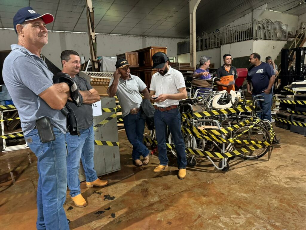 Leilão presencial em Tacuru arrecada recursos com bens inservíveis Leilão presencial em Tacuru arrecada recursos com bens inservíveis