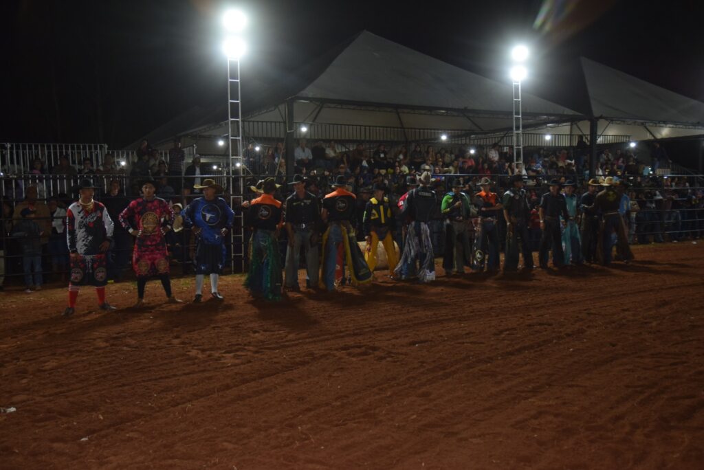 Iguatemi: Com três dias de competição e participação de 42 peões, 1º Rodeio Fest Show movimentou Assentamento Colorado e região