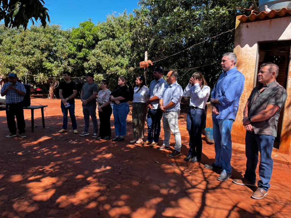 Prefeitura de Aral Moreira entrega primeiras casas populares na Aldeia Guassuty