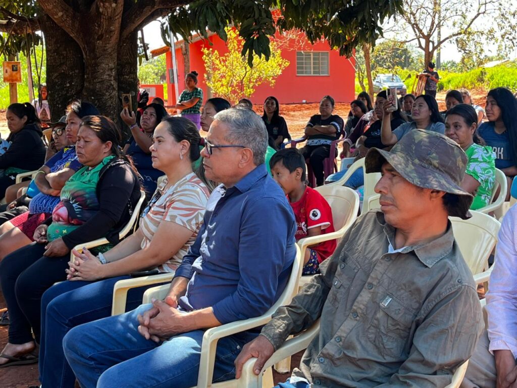 Prefeitura de Aral Moreira entrega primeiras casas populares na Aldeia Guassuty