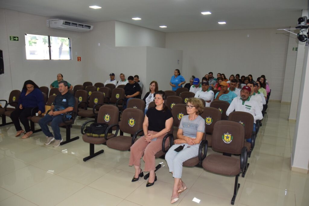Palestra tratou do plano de saneamento básico no município de Iguatemi