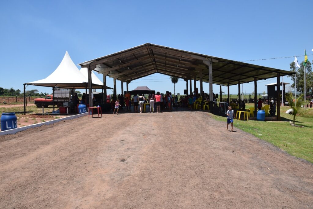 Iguatemi: Assistência Social promoveu confraternização para os alunos do Programa “Novo Olhar”, com almoço e muitas brincadeiras