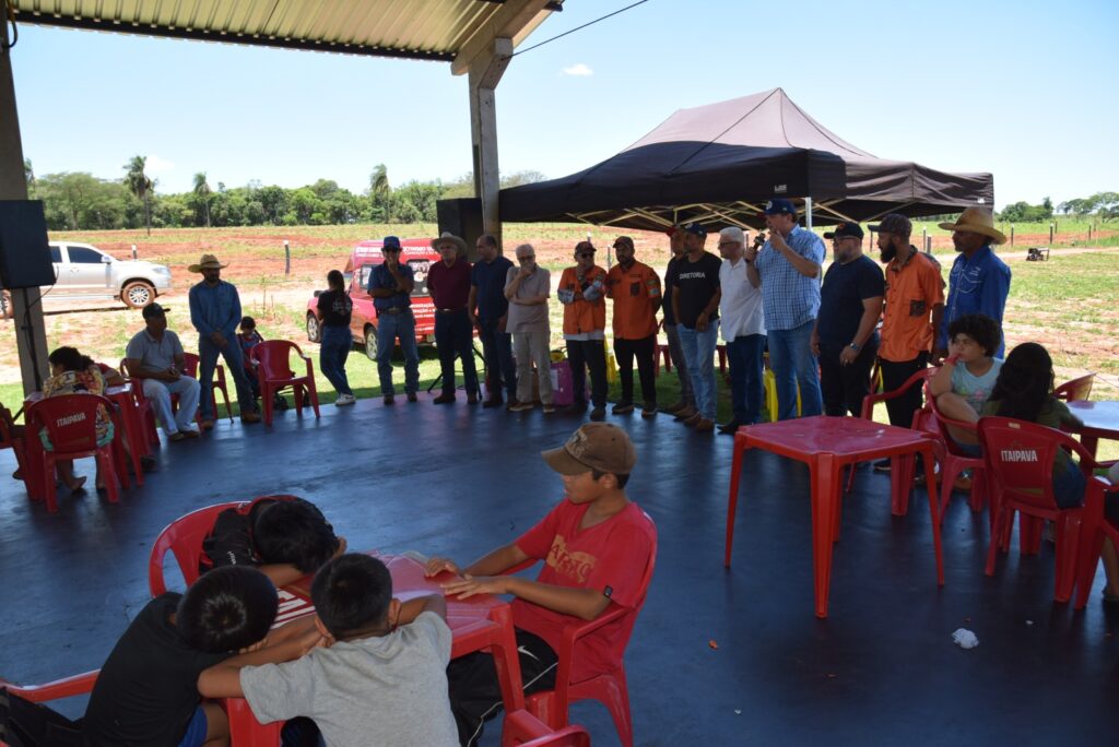 Iguatemi: Assistência Social promoveu confraternização para os alunos do Programa “Novo Olhar”, com almoço e muitas brincadeiras