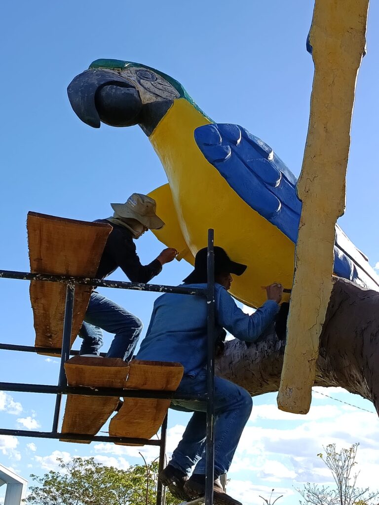 Coronel Sapucaia: Com olhar humano, prefeita Niágara Kraievski dá início às obras de recuperação da praça esquecida pela gestão anterior