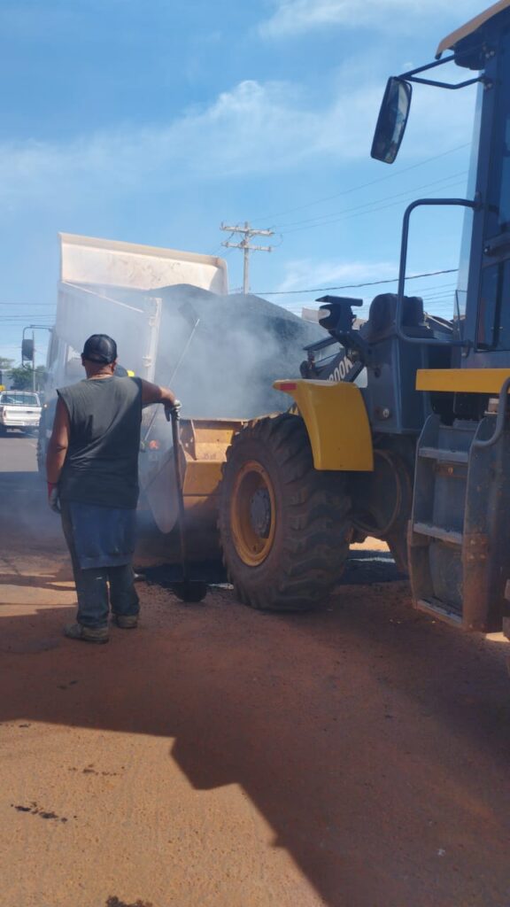 Secretaria de Serviços Urbanos intensifica Operação Tapa-Buraco após período de chuvas em Amambai