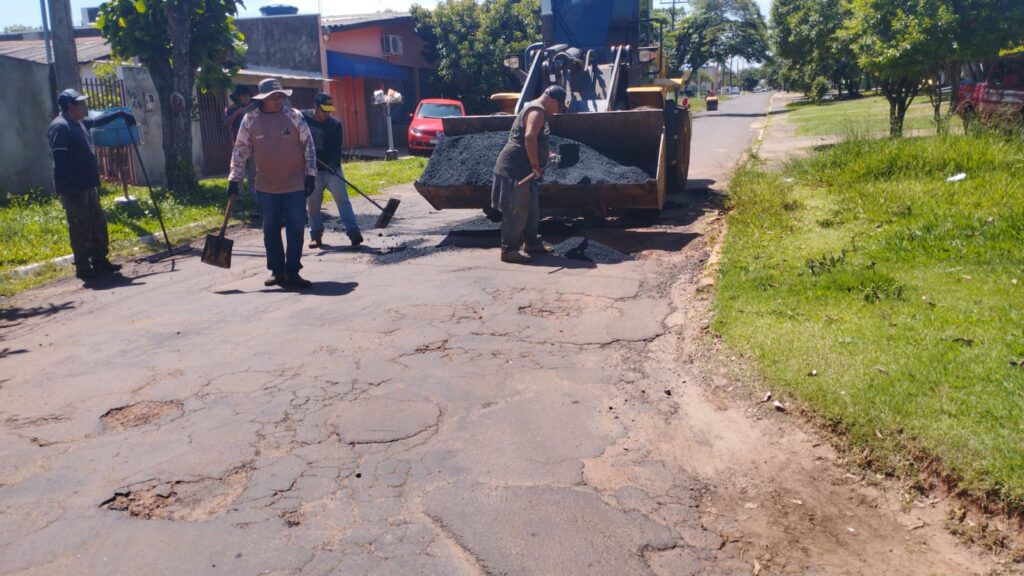 Secretaria de Serviços Urbanos intensifica Operação Tapa-Buraco após período de chuvas em Amambai
