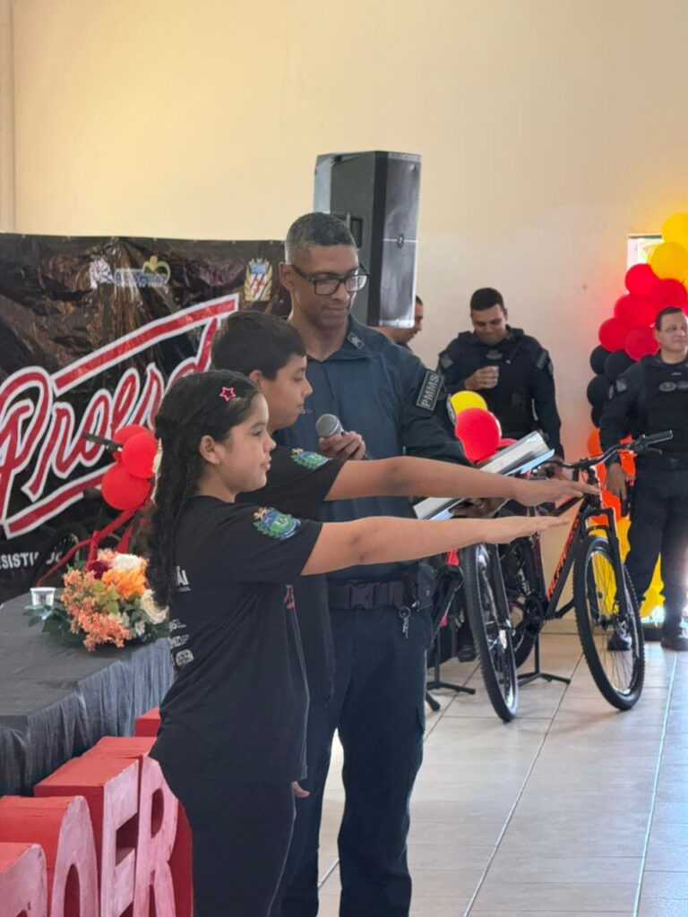 Amambai realiza 31ª Formatura do PROERD e fortalece compromisso com a prevenção às drogas e à violência