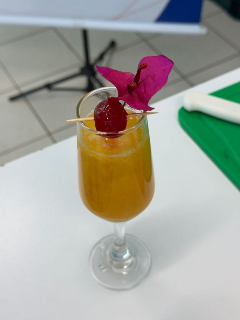 Curso de Batidas e Coquetéis capacita 15 alunos em Coronel Sapucaia