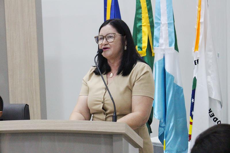 Em sessão com a Câmara lotada, Heliomar Klabunde assume seu terceiro mandato como prefeito em Paranhos Em sessão com a Câmara lotada, Heliomar Klabunde assume seu terceiro mandato como prefeito em Paranhos