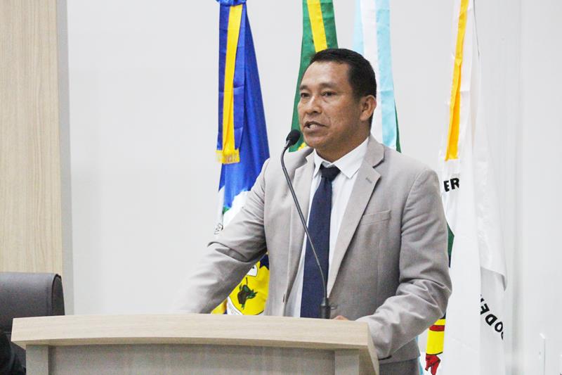 Em sessão com a Câmara lotada, Heliomar Klabunde assume seu terceiro mandato como prefeito em Paranhos Em sessão com a Câmara lotada, Heliomar Klabunde assume seu terceiro mandato como prefeito em Paranhos