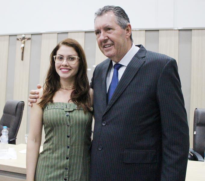 Em sessão com a Câmara lotada, Heliomar Klabunde assume seu terceiro mandato como prefeito em Paranhos Em sessão com a Câmara lotada, Heliomar Klabunde assume seu terceiro mandato como prefeito em Paranhos