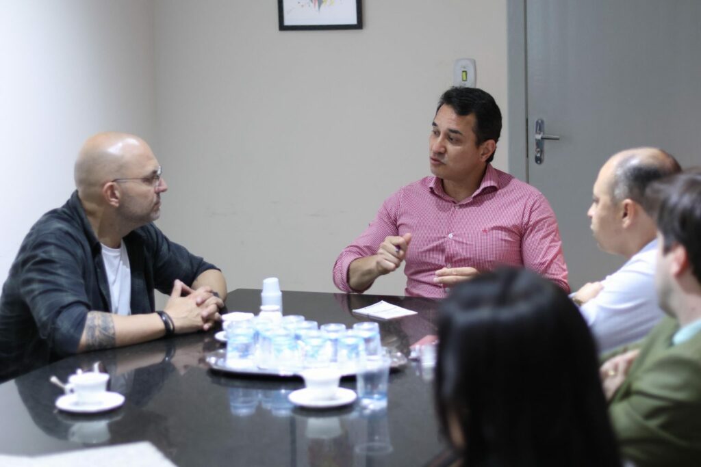 Governo do Estado e Prefeitura de Naviraí Alinham Estratégias para Expansão da Educação Regular e Profissional Governo do Estado e Prefeitura de Naviraí Alinham Estratégias para Expansão da Educação Regular e Profissional