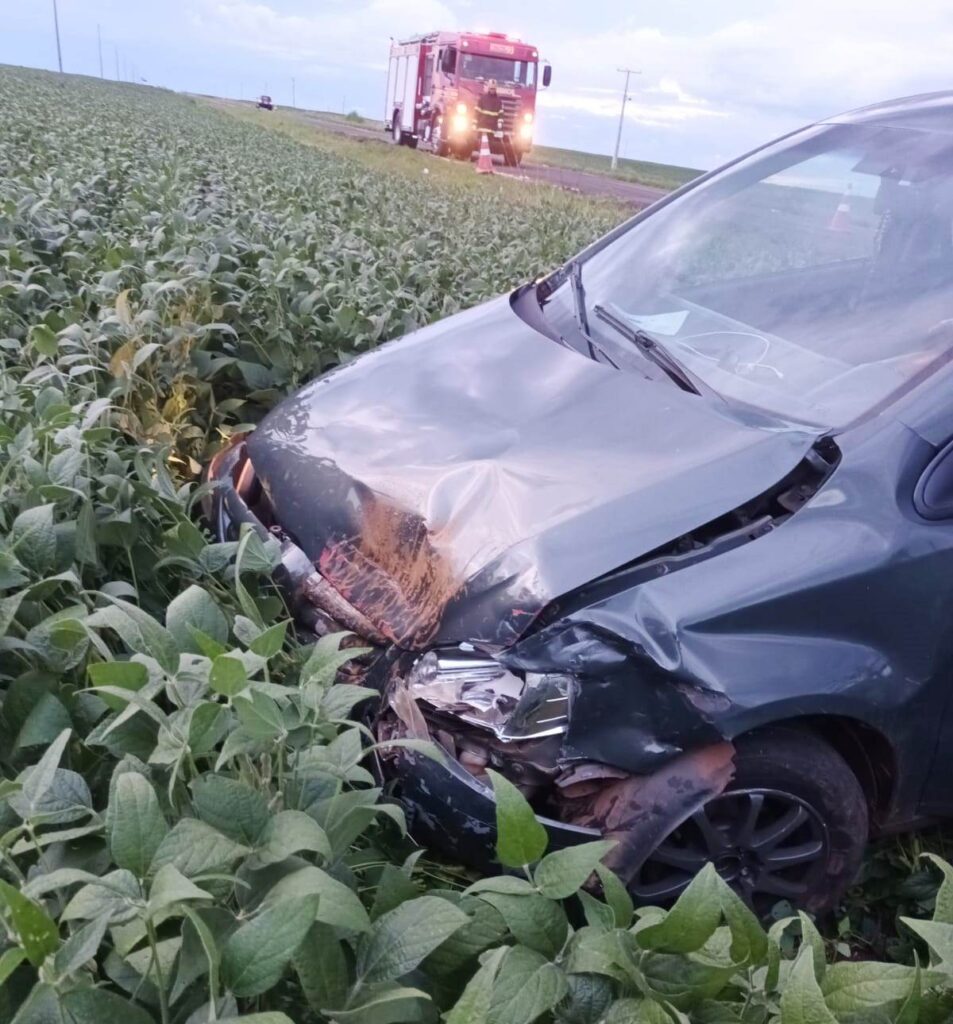 Bombeiros socorrem vitima de acidente em Amambai