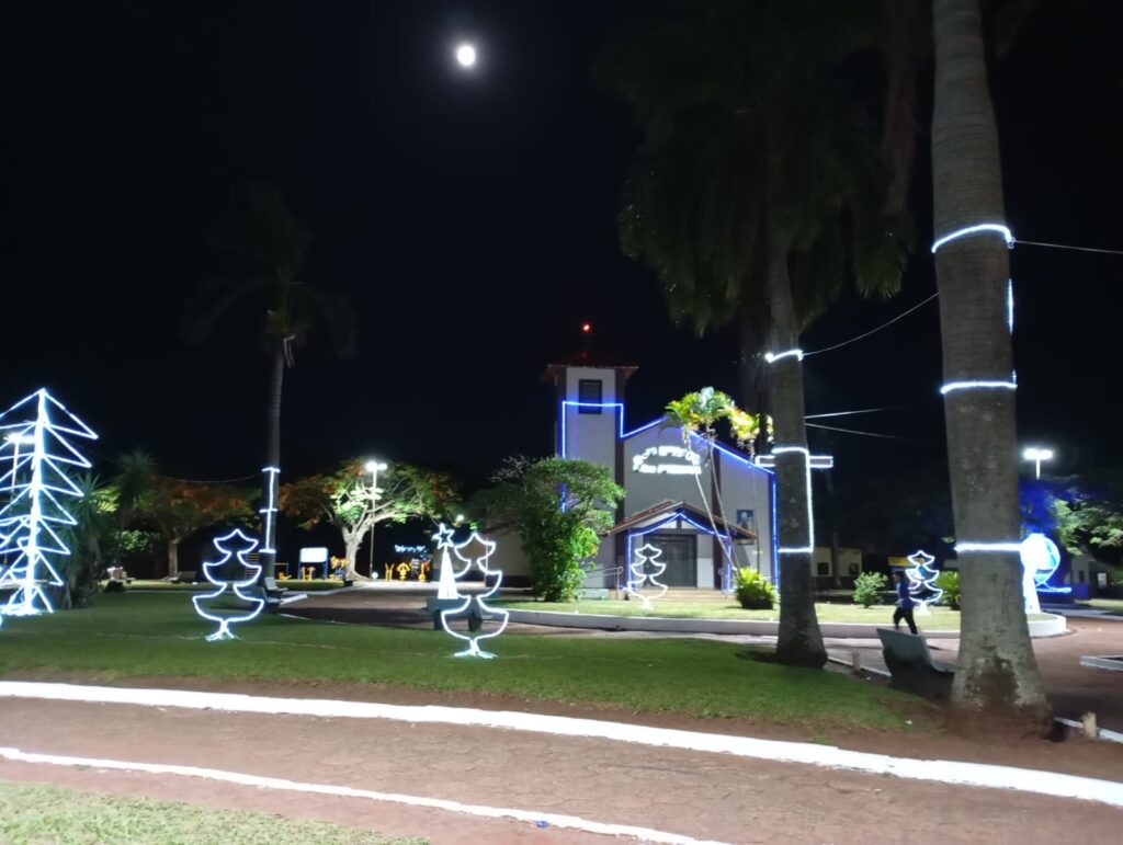 João Paulo do Dinho, celebra o “Natal com Afeto 2025” com moradores de Cristalina e Nova América em Caarapó