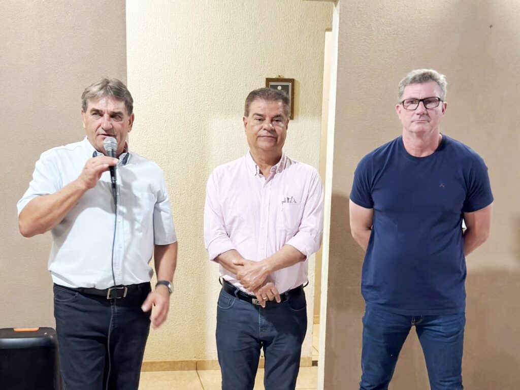 Prefeito Dr. Erlon e equipe recepcionam senador Nelsinho Trad em Sete Quedas