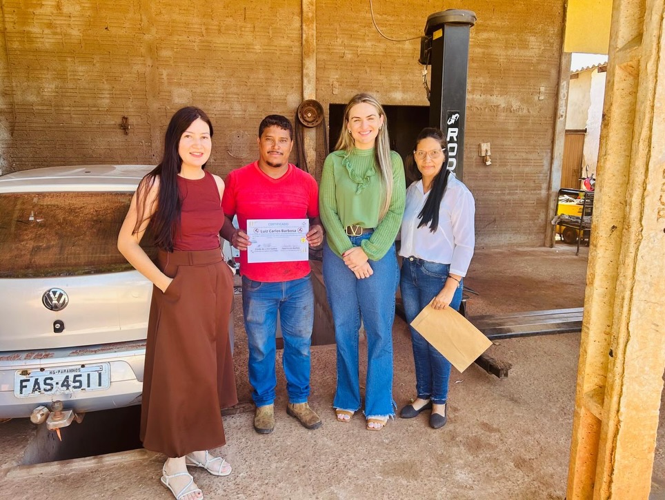 Prefeitura de Paranhos entrega Certificado de Honra ao Mérito por combate à dengue