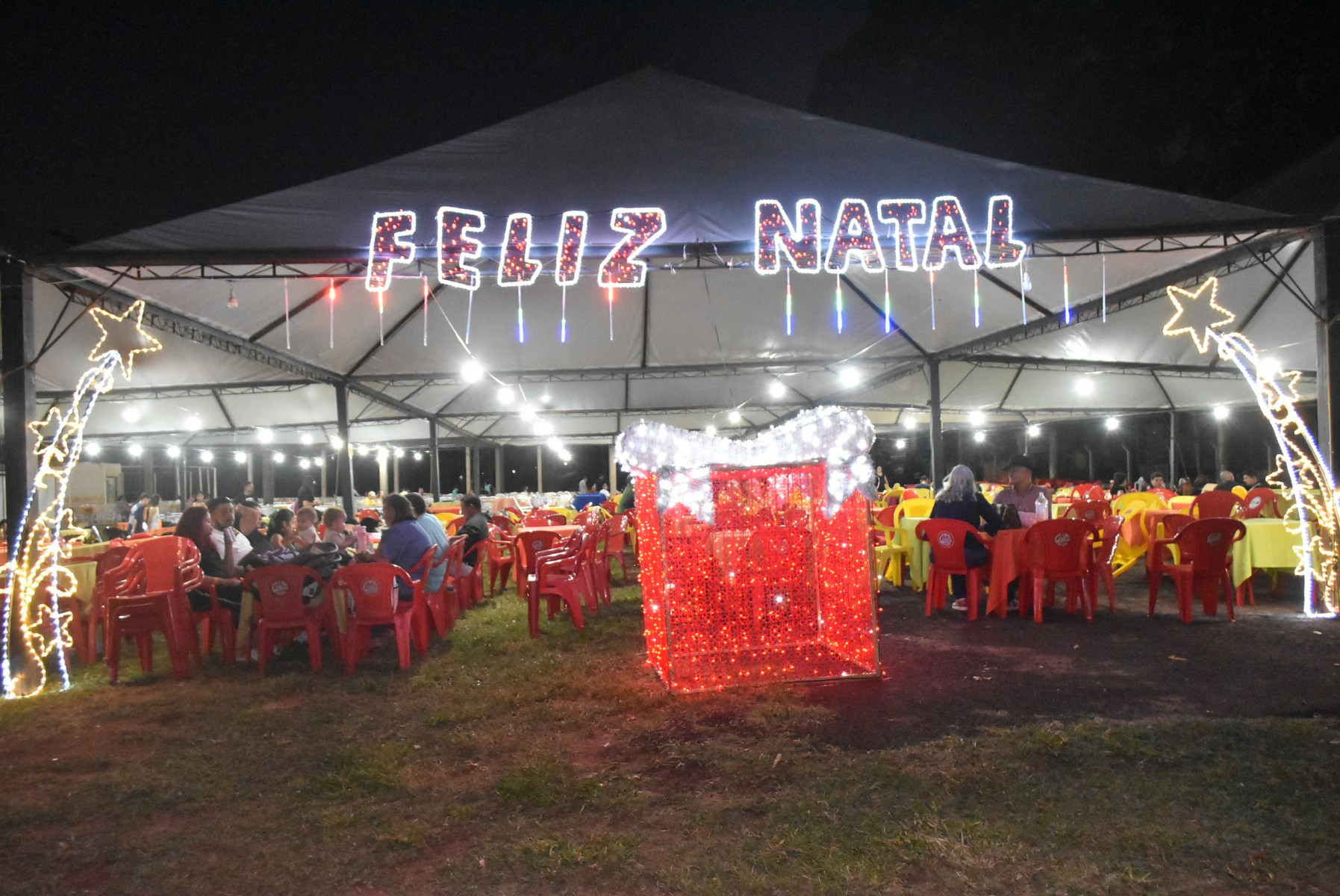 Iguatemi: Confraternização dos servidores municipais reúne mais de duas mil pessoas