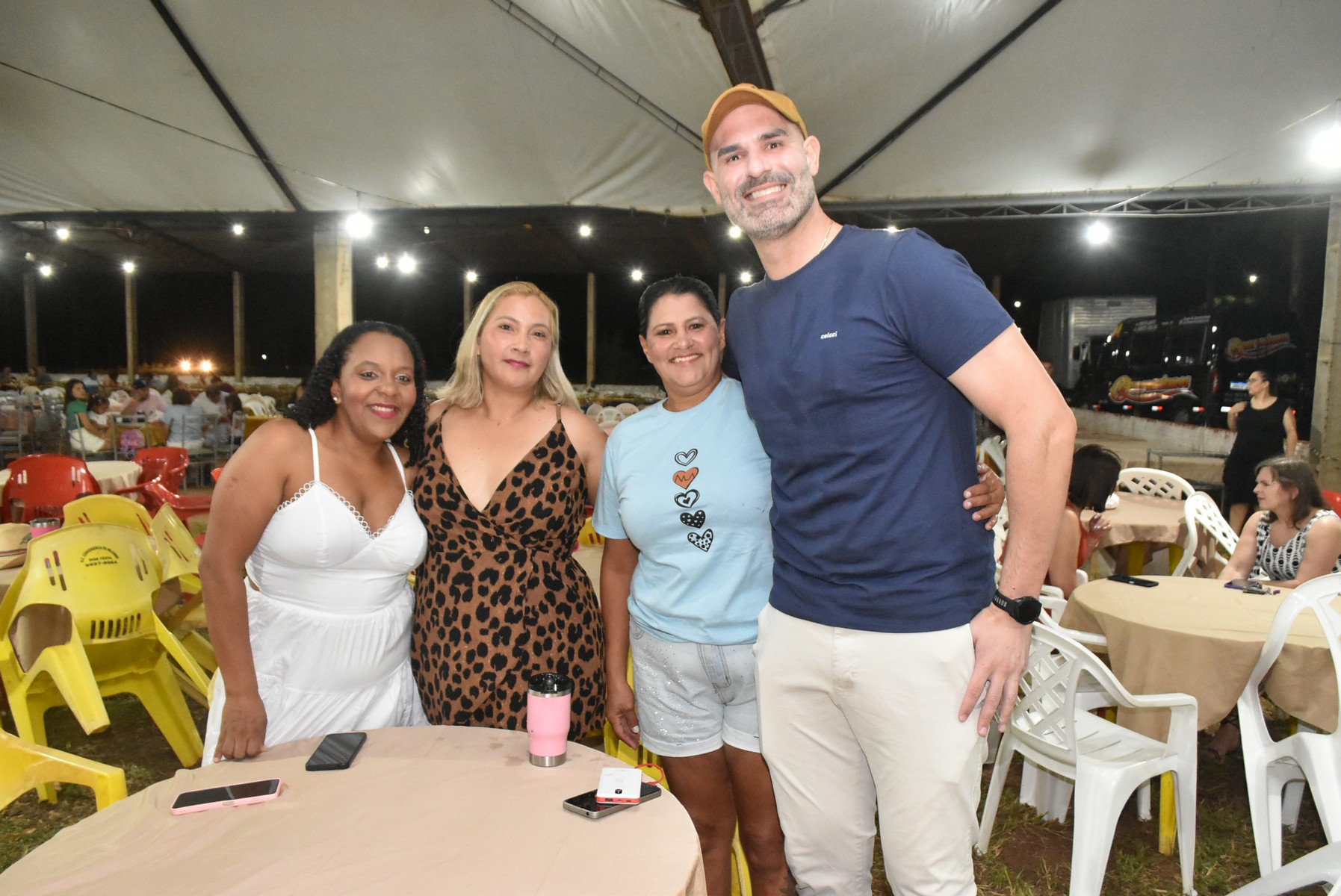 Iguatemi: Confraternização dos servidores municipais reúne mais de duas mil pessoas