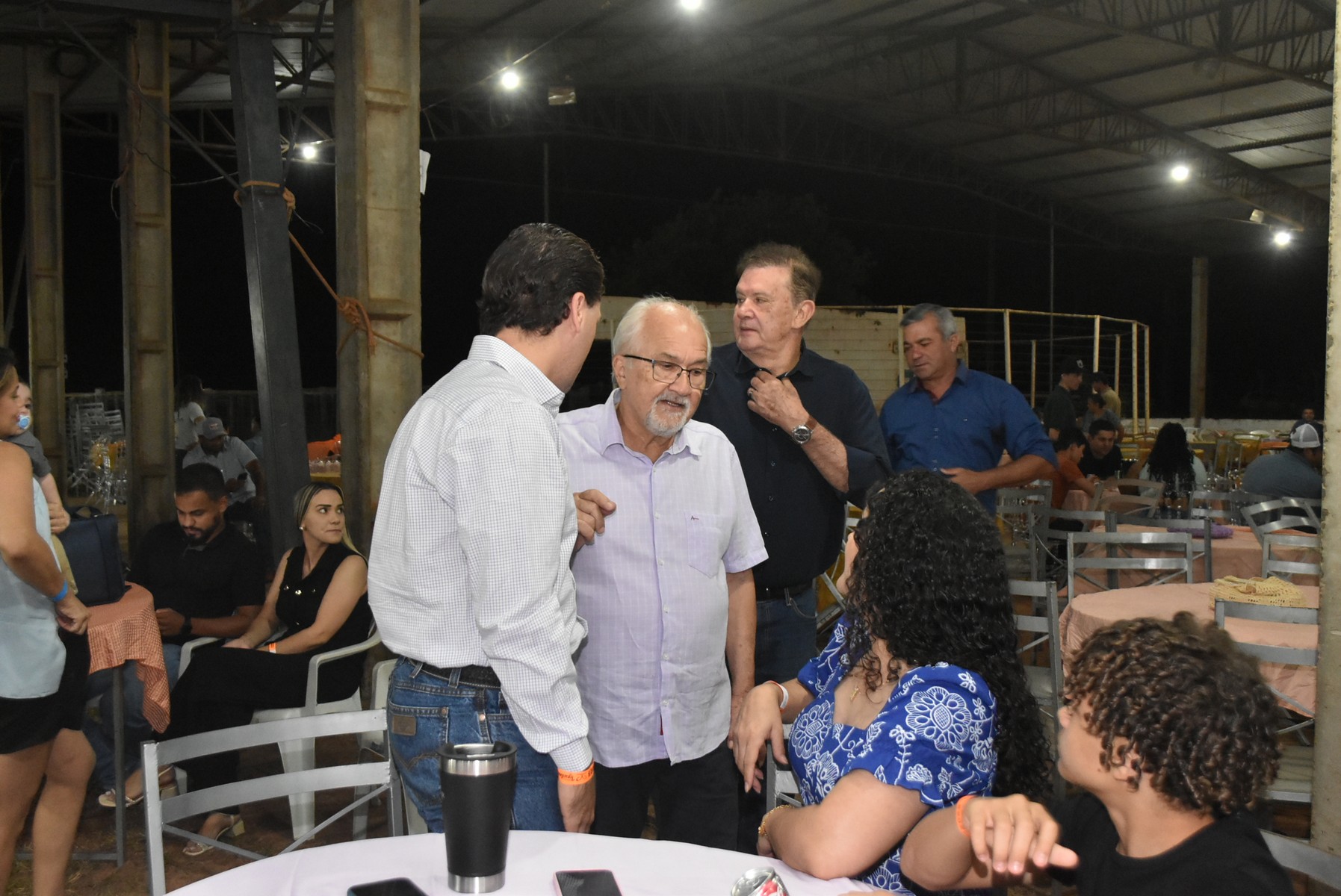 Iguatemi: Confraternização dos servidores municipais reúne mais de duas mil pessoas