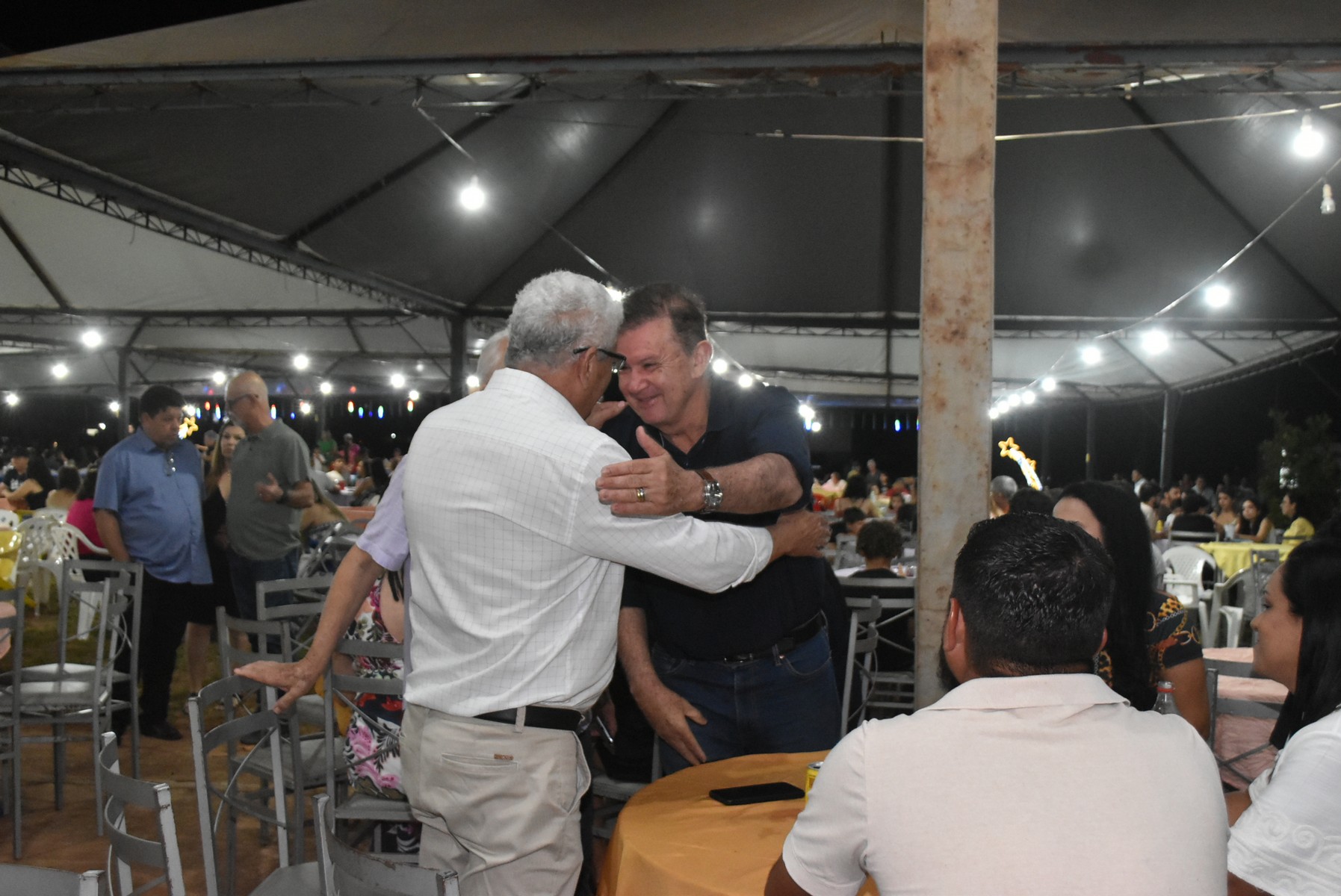 Iguatemi: Confraternização dos servidores municipais reúne mais de duas mil pessoas