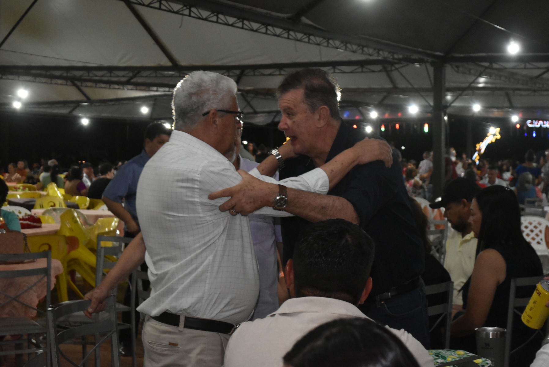 Iguatemi: Confraternização dos servidores municipais reúne mais de duas mil pessoas