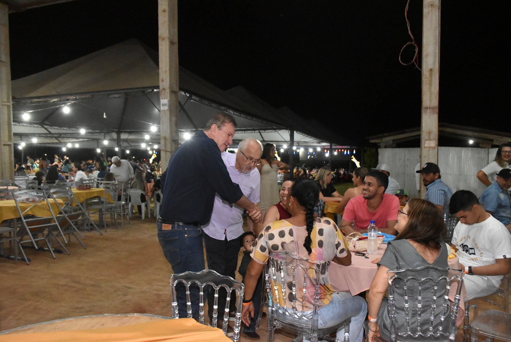 Iguatemi: Confraternização dos servidores municipais reúne mais de duas mil pessoas