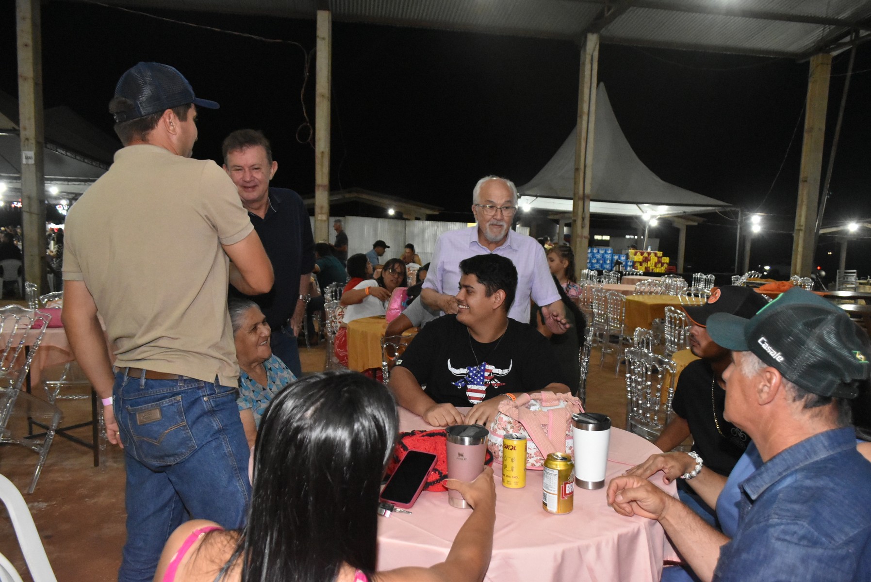 Iguatemi: Confraternização dos servidores municipais reúne mais de duas mil pessoas