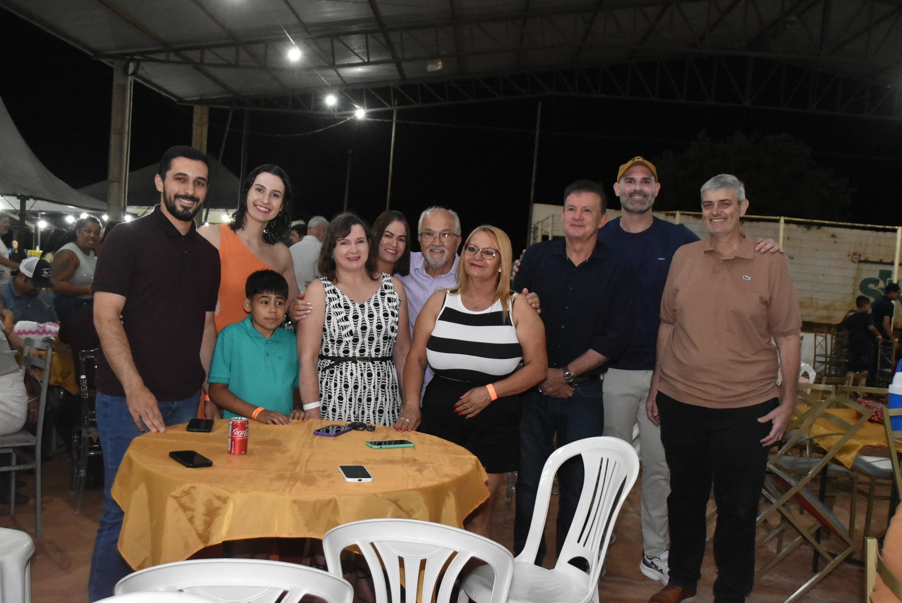 Iguatemi: Confraternização dos servidores municipais reúne mais de duas mil pessoas