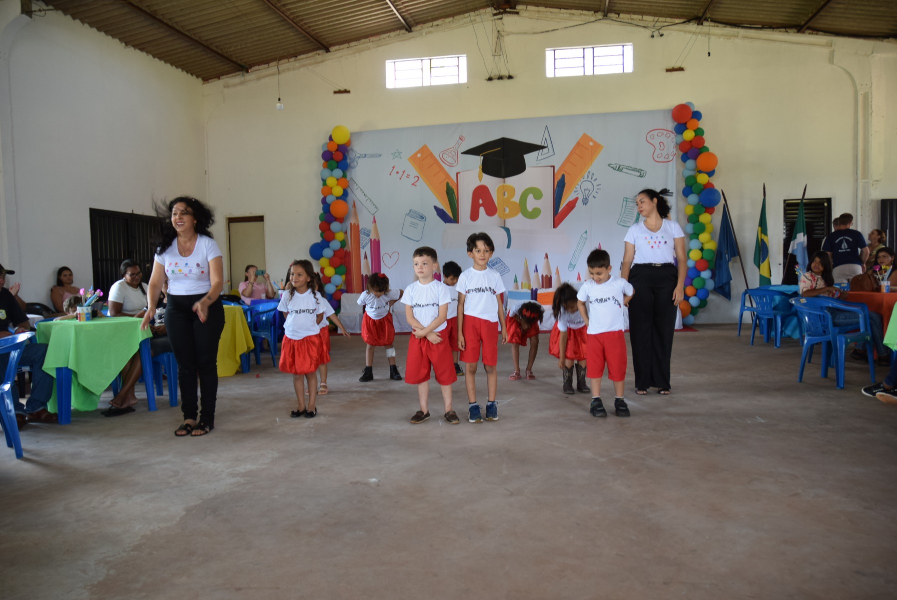 Iguatemi: Direção da Escola Municipal João Paulo I realiza formatura dos alunos do Pré-II da Educação Infantil