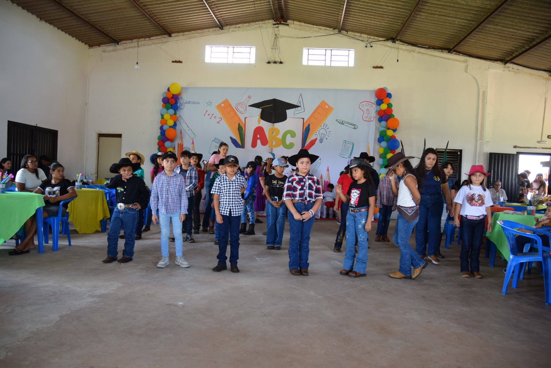 Iguatemi: Direção da Escola Municipal João Paulo I realiza formatura dos alunos do Pré-II da Educação Infantil