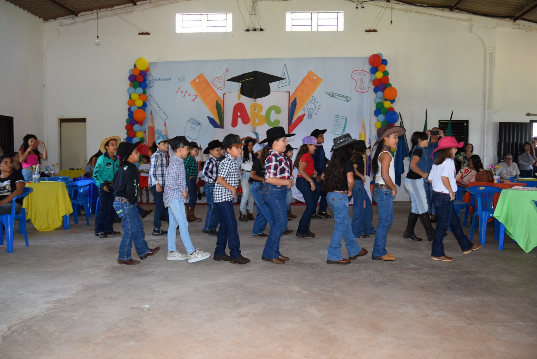 Iguatemi: Direção da Escola Municipal João Paulo I realiza formatura dos alunos do Pré-II da Educação Infantil