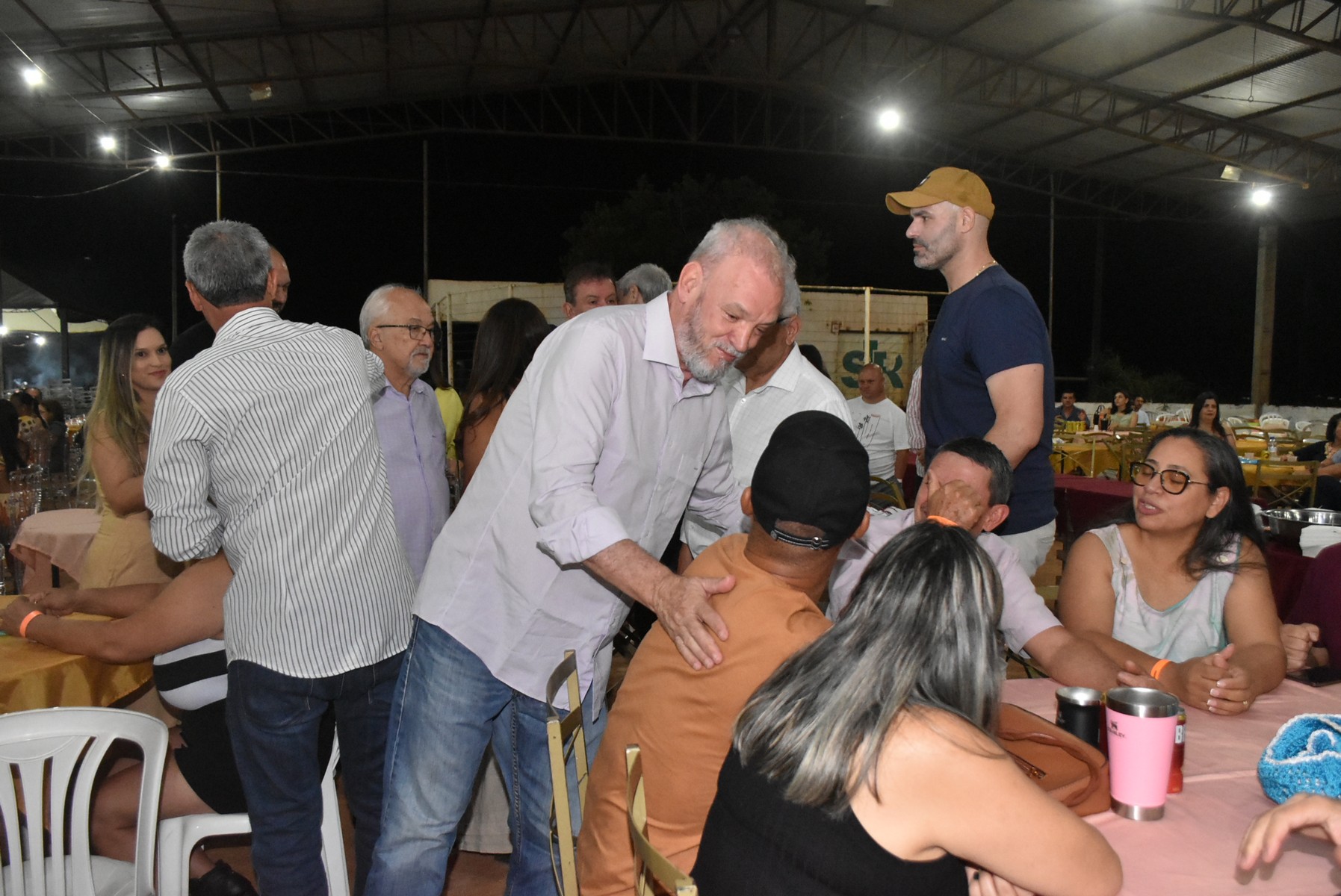 Iguatemi: Confraternização dos servidores municipais reúne mais de duas mil pessoas