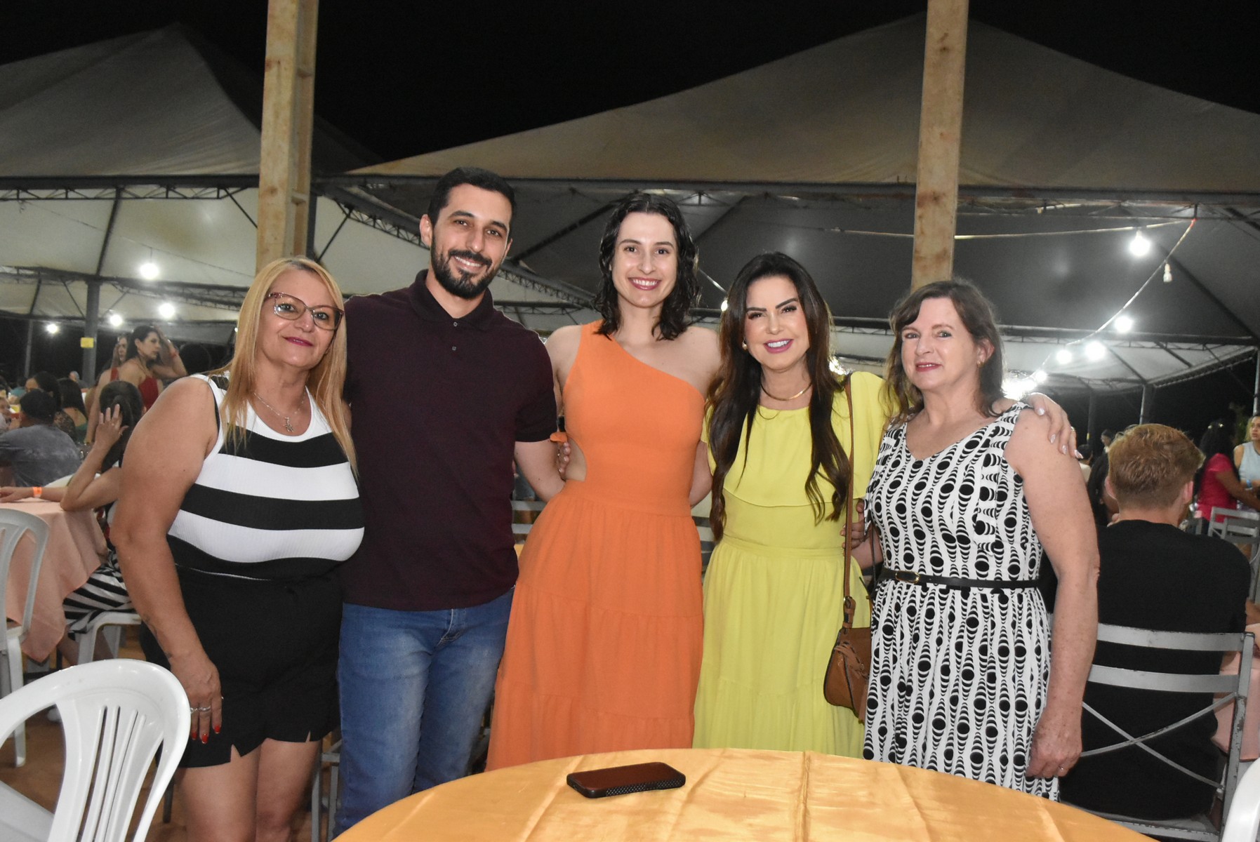 Iguatemi: Confraternização dos servidores municipais reúne mais de duas mil pessoas