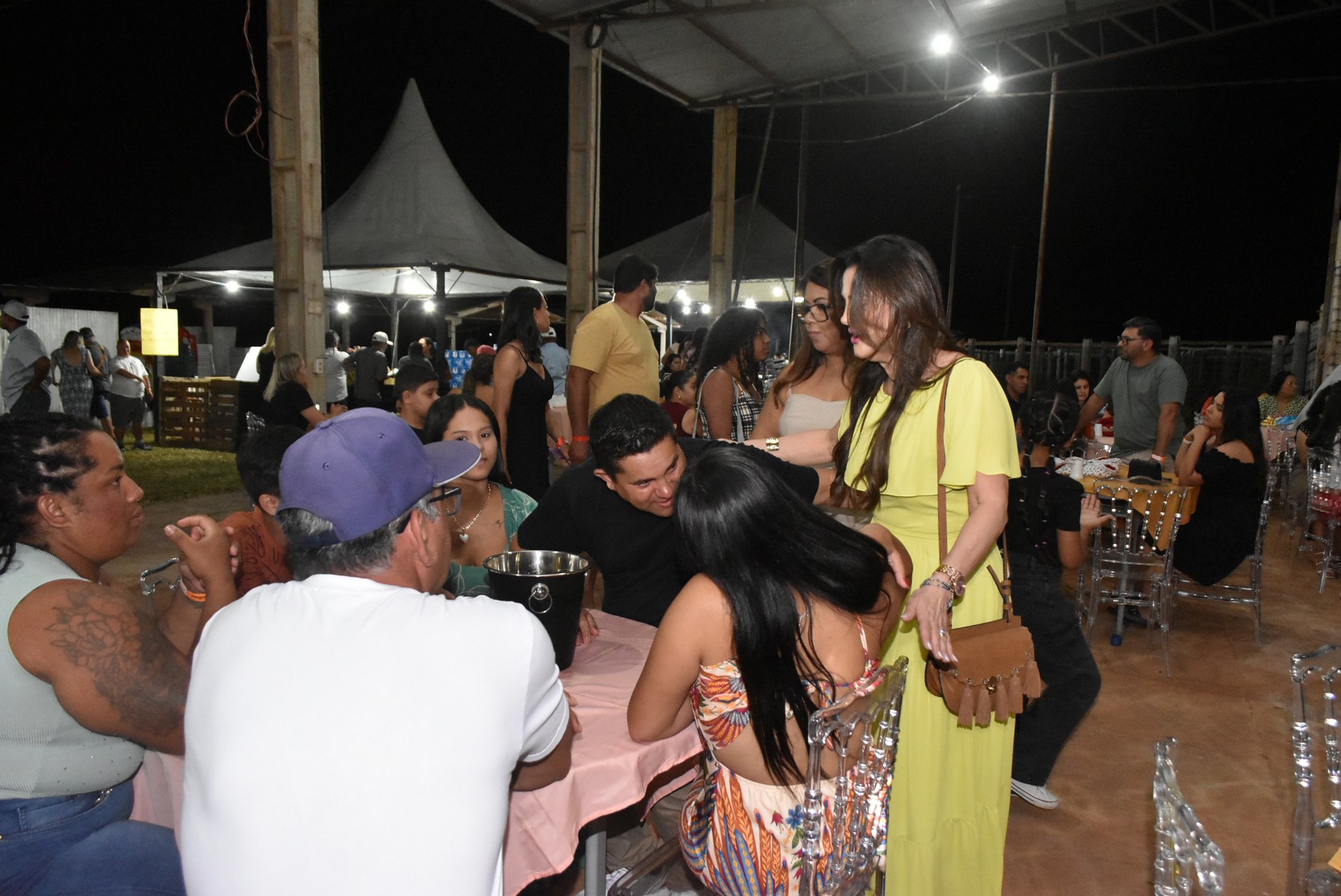 Iguatemi: Confraternização dos servidores municipais reúne mais de duas mil pessoas