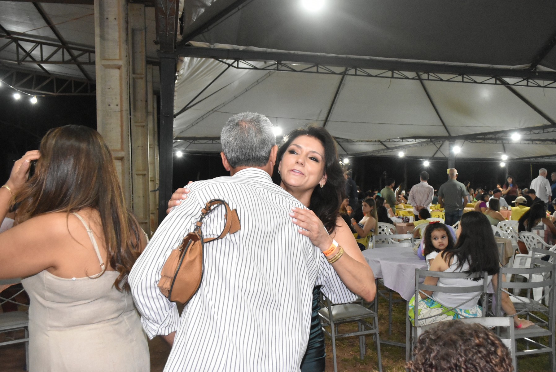 Iguatemi: Confraternização dos servidores municipais reúne mais de duas mil pessoas