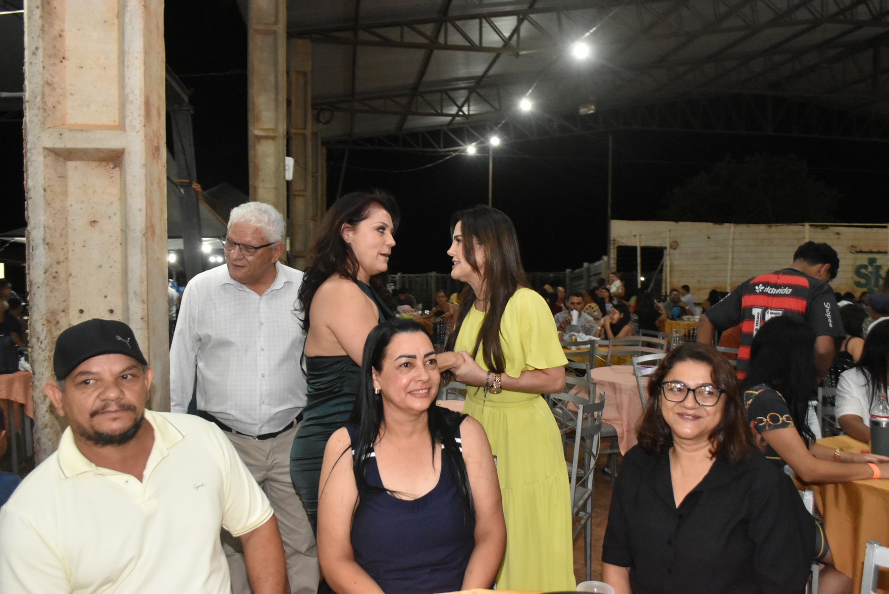 Iguatemi: Confraternização dos servidores municipais reúne mais de duas mil pessoas