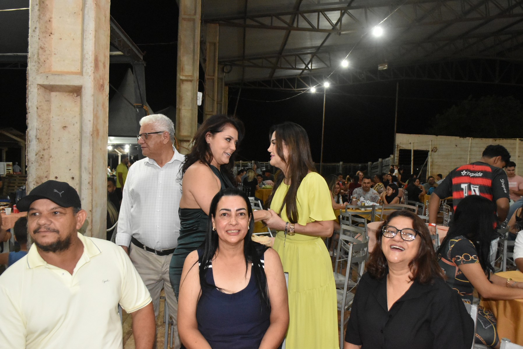 Iguatemi: Confraternização dos servidores municipais reúne mais de duas mil pessoas