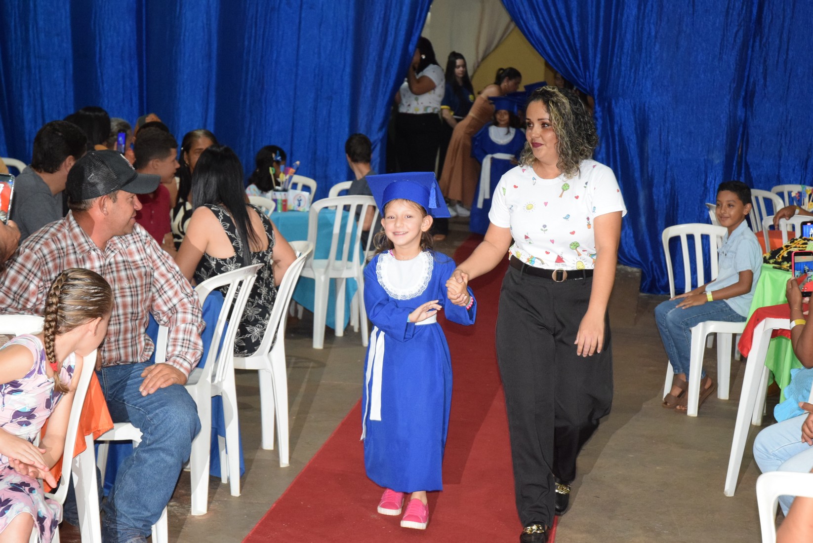 Iguatemi: Em cerimônia marcante, alunos da Educação Infantil da Escola Cemur, no Assentamento Auxiliadora, participam de formatura