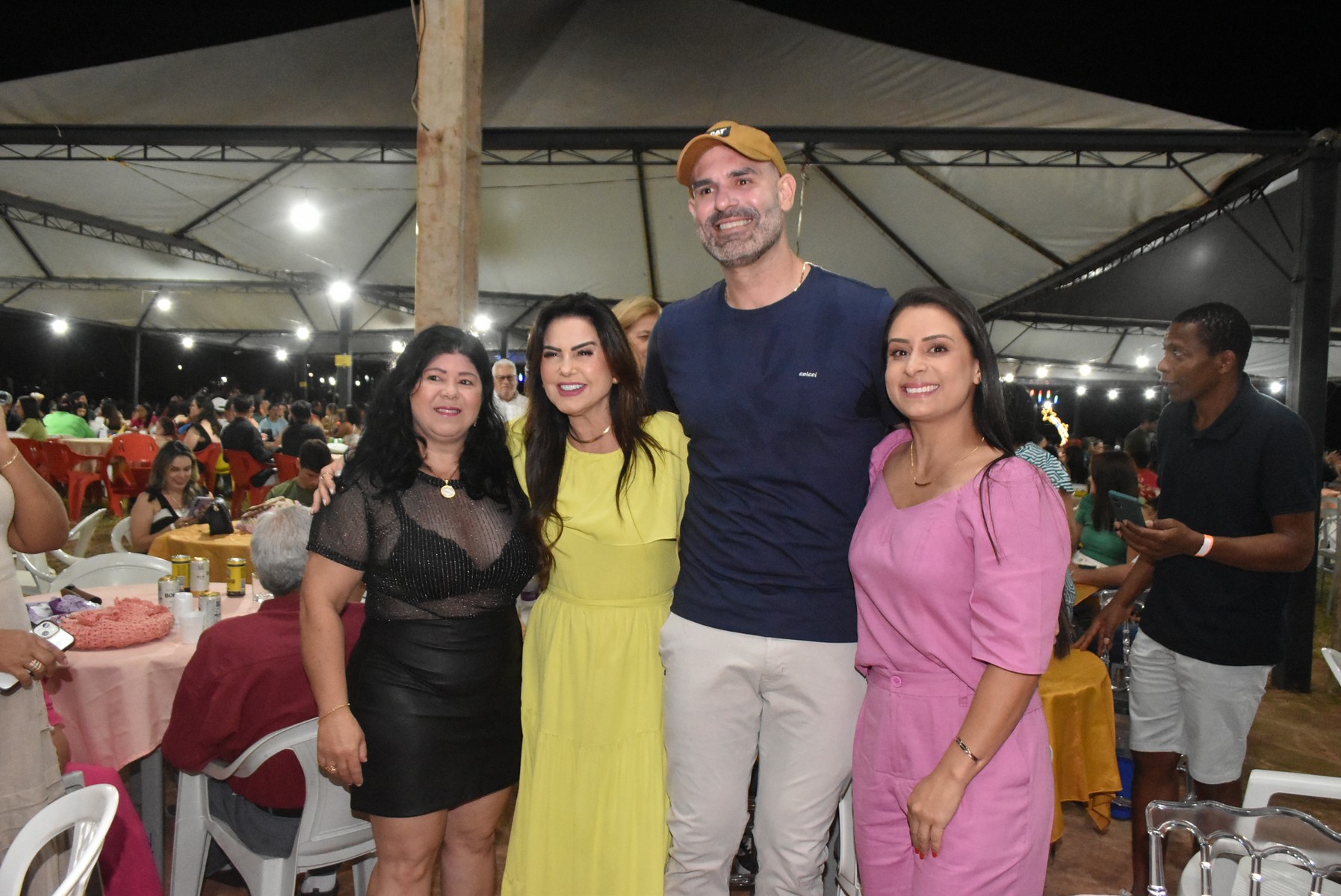 Iguatemi: Confraternização dos servidores municipais reúne mais de duas mil pessoas