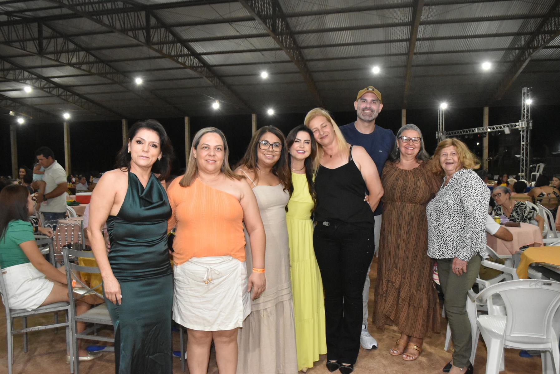 Iguatemi: Confraternização dos servidores municipais reúne mais de duas mil pessoas