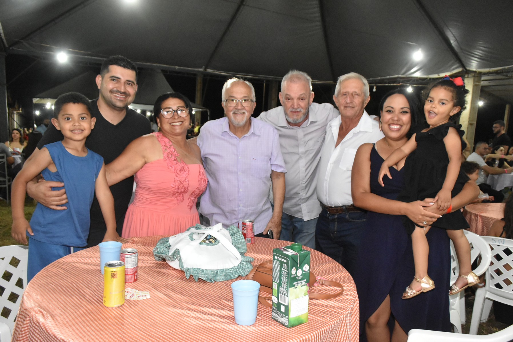 Iguatemi: Confraternização dos servidores municipais reúne mais de duas mil pessoas