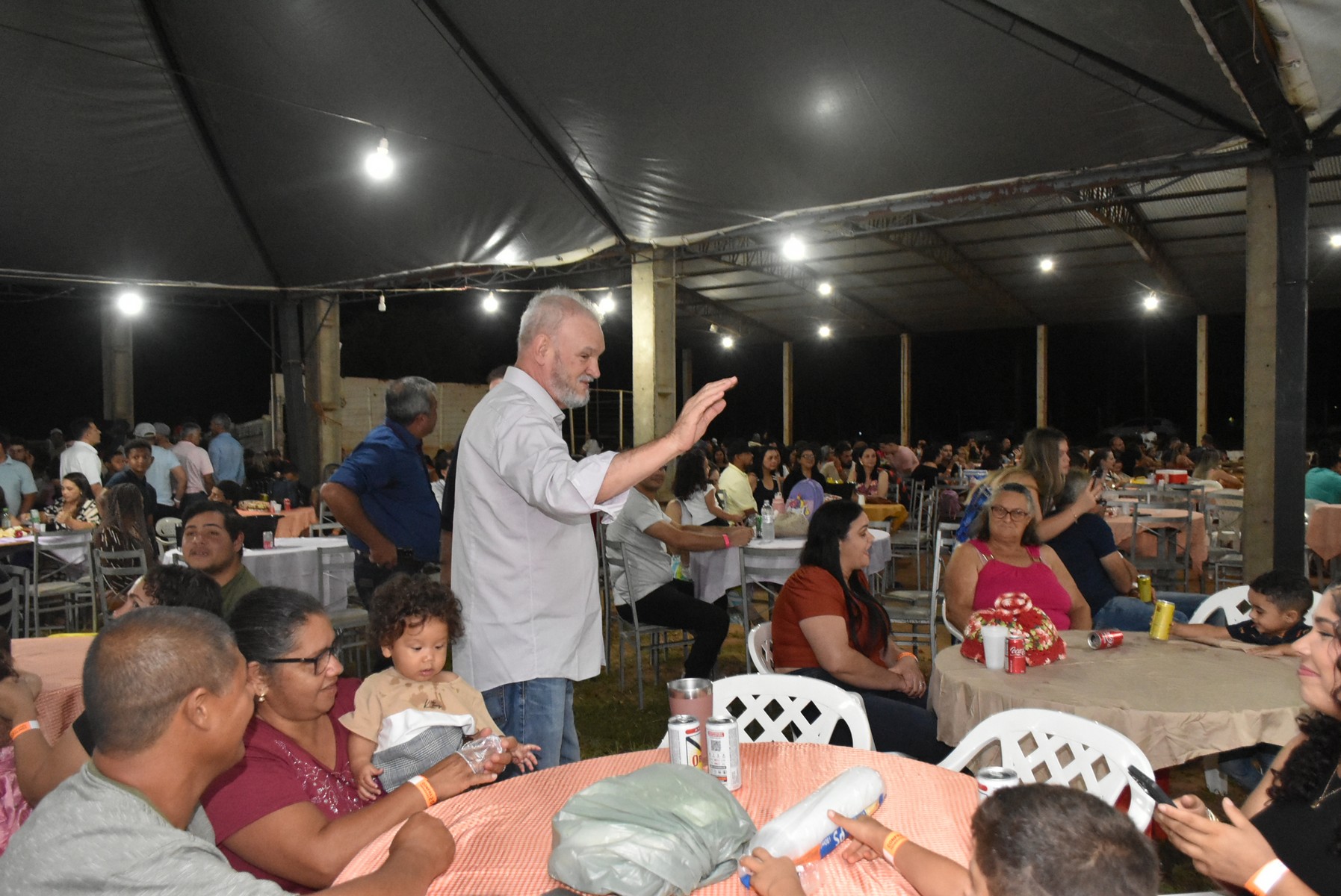 Iguatemi: Confraternização dos servidores municipais reúne mais de duas mil pessoas