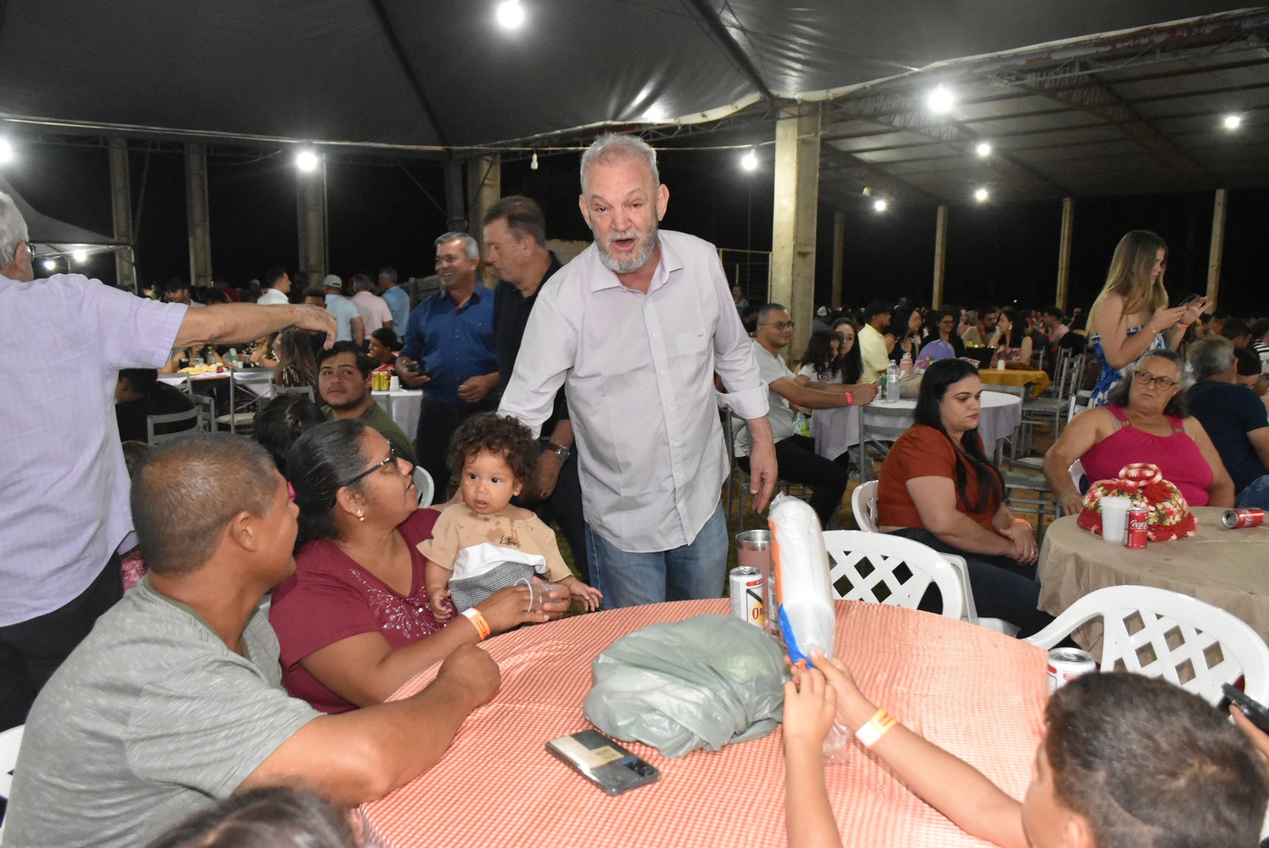 Iguatemi: Confraternização dos servidores municipais reúne mais de duas mil pessoas