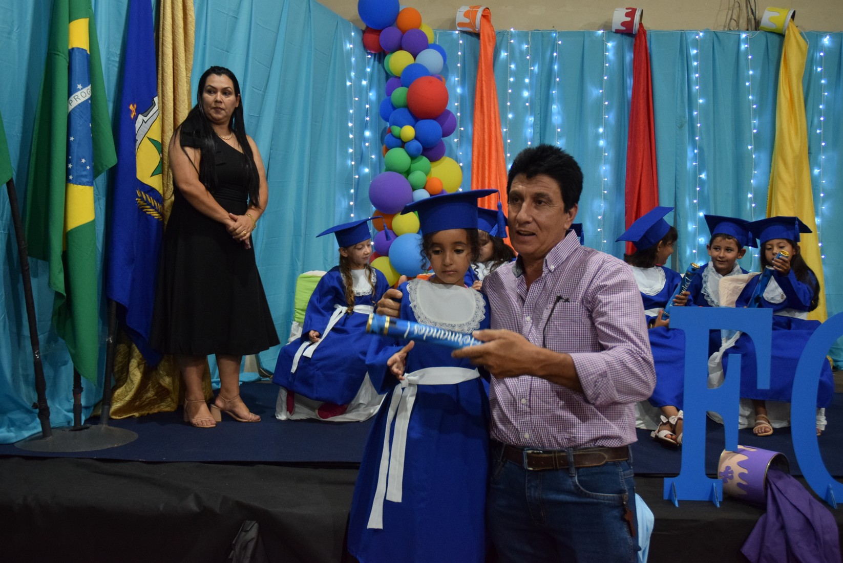 Iguatemi: Em cerimônia marcante, alunos da Educação Infantil da Escola Cemur, no Assentamento Auxiliadora, participam de formatura