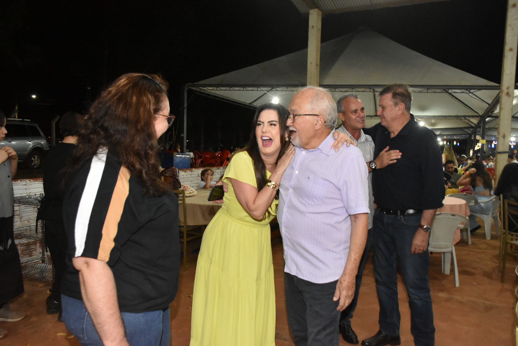 Iguatemi: Confraternização dos servidores municipais reúne mais de duas mil pessoas