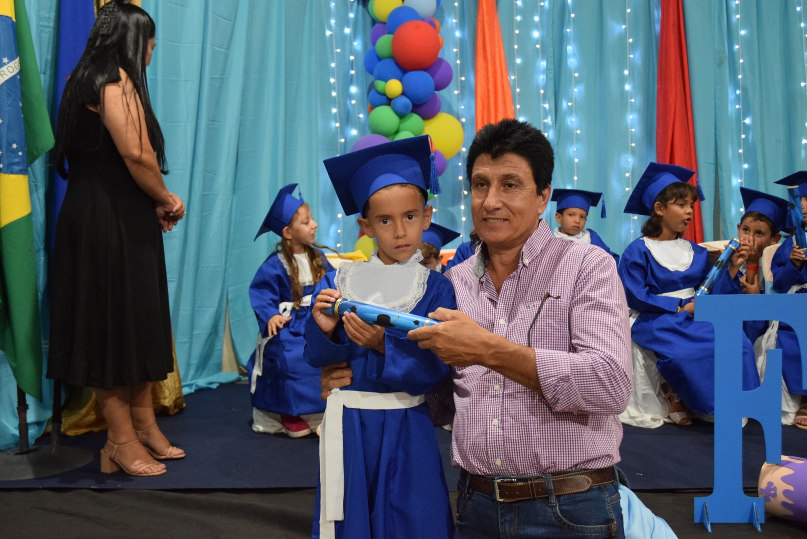 Iguatemi: Em cerimônia marcante, alunos da Educação Infantil da Escola Cemur, no Assentamento Auxiliadora, participam de formatura