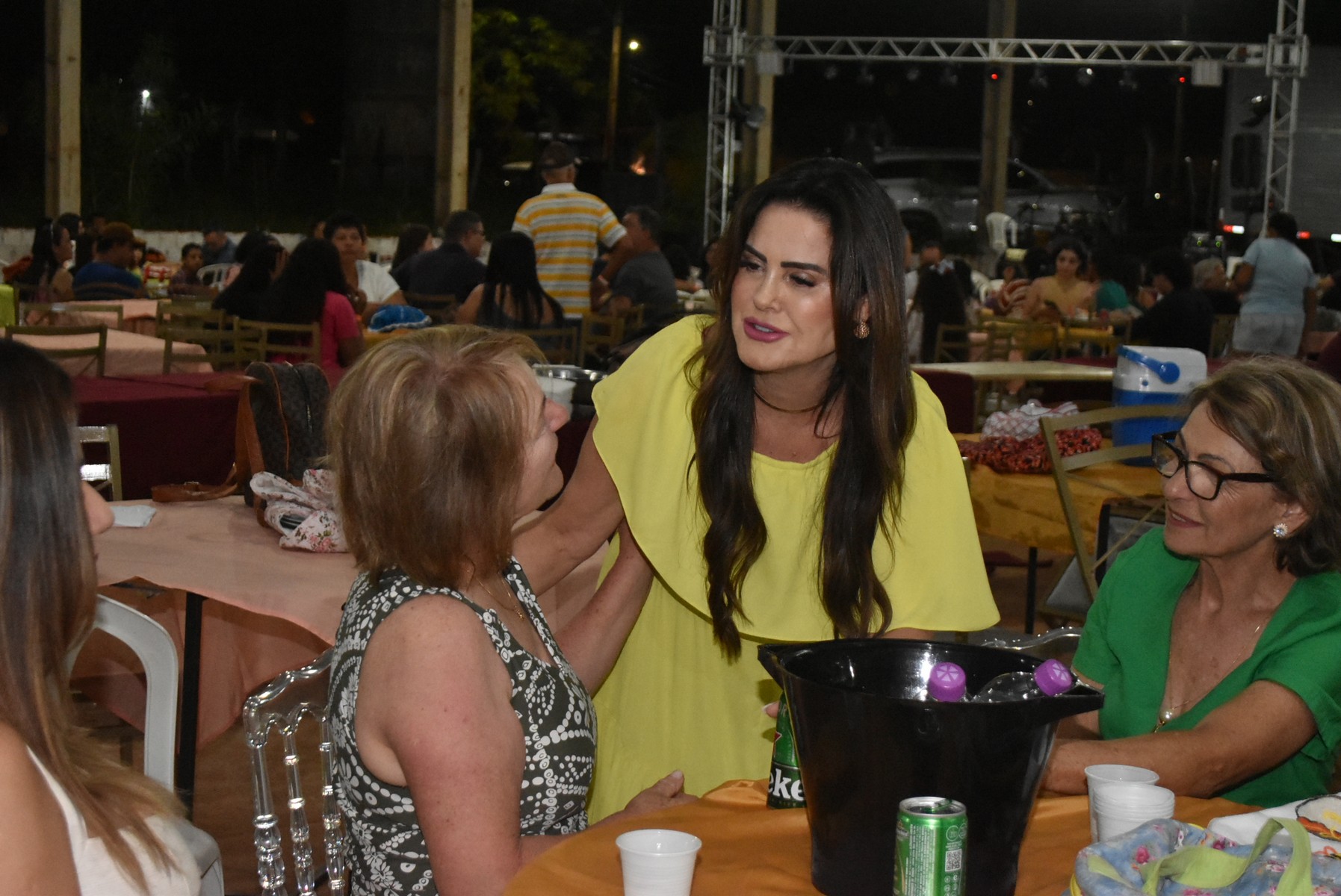 Iguatemi: Confraternização dos servidores municipais reúne mais de duas mil pessoas