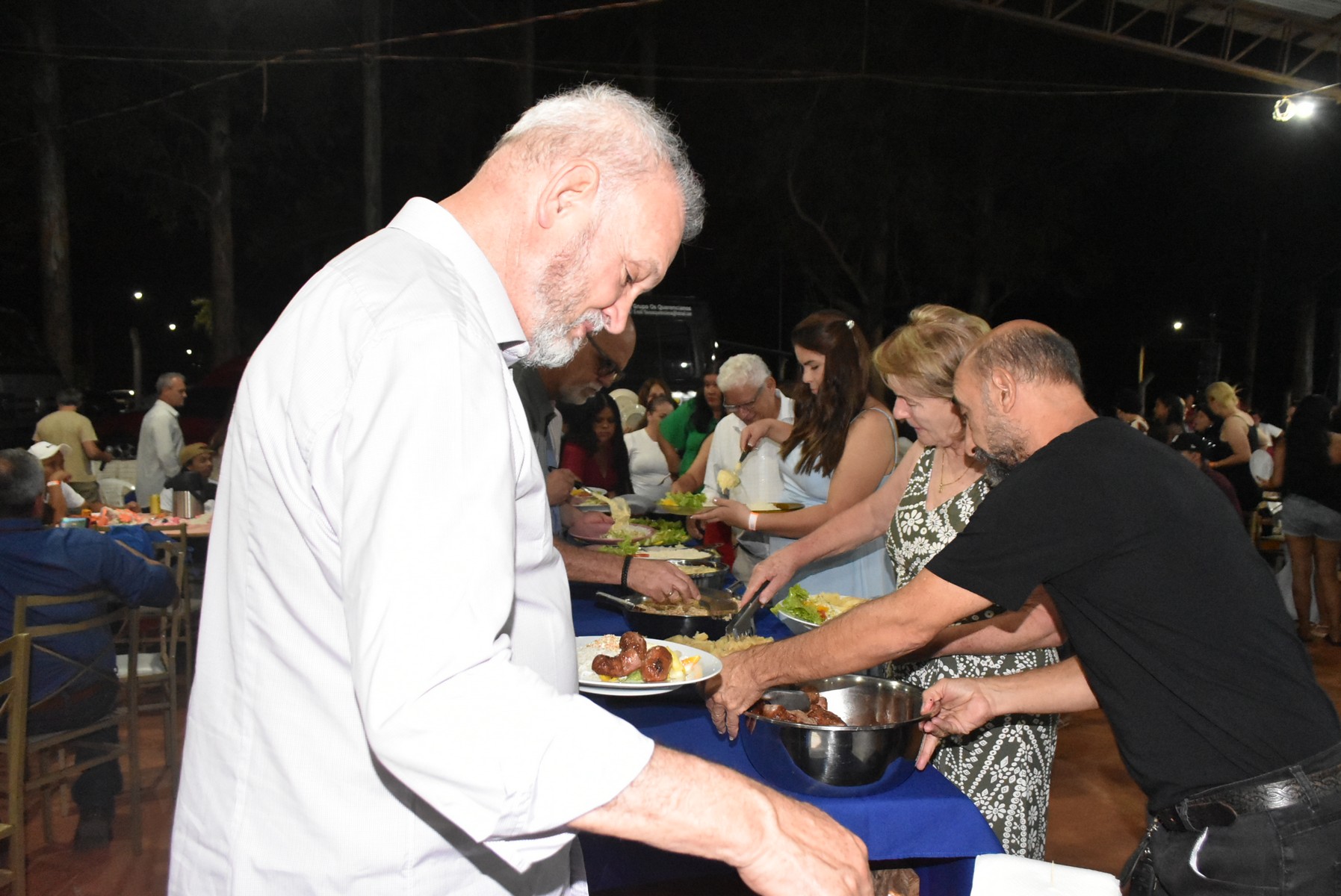 Iguatemi: Confraternização dos servidores municipais reúne mais de duas mil pessoas